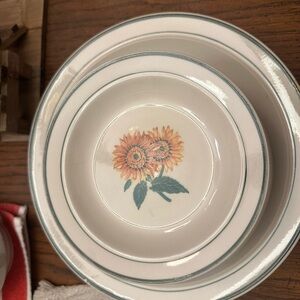 Sunflower Design Dinnerware Set